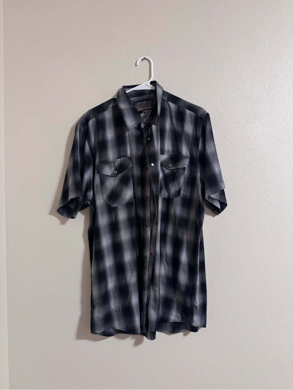 Dixxon flannel company Short-Sleeve Black & Gray Plaid Button-Down Shirt
